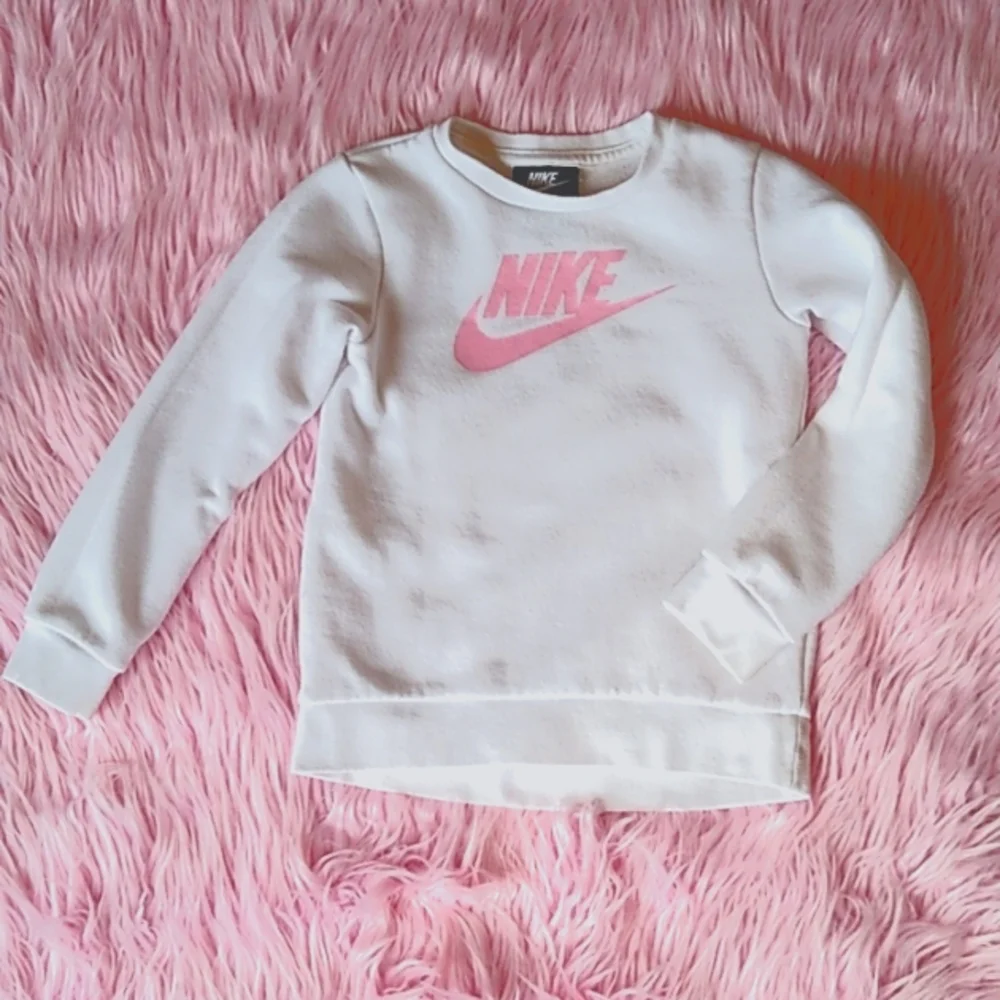 Nike Girls Crew Neck Long Sleeved Sweatshirt, Sz 4T White & Pink - Picture 1 of 6